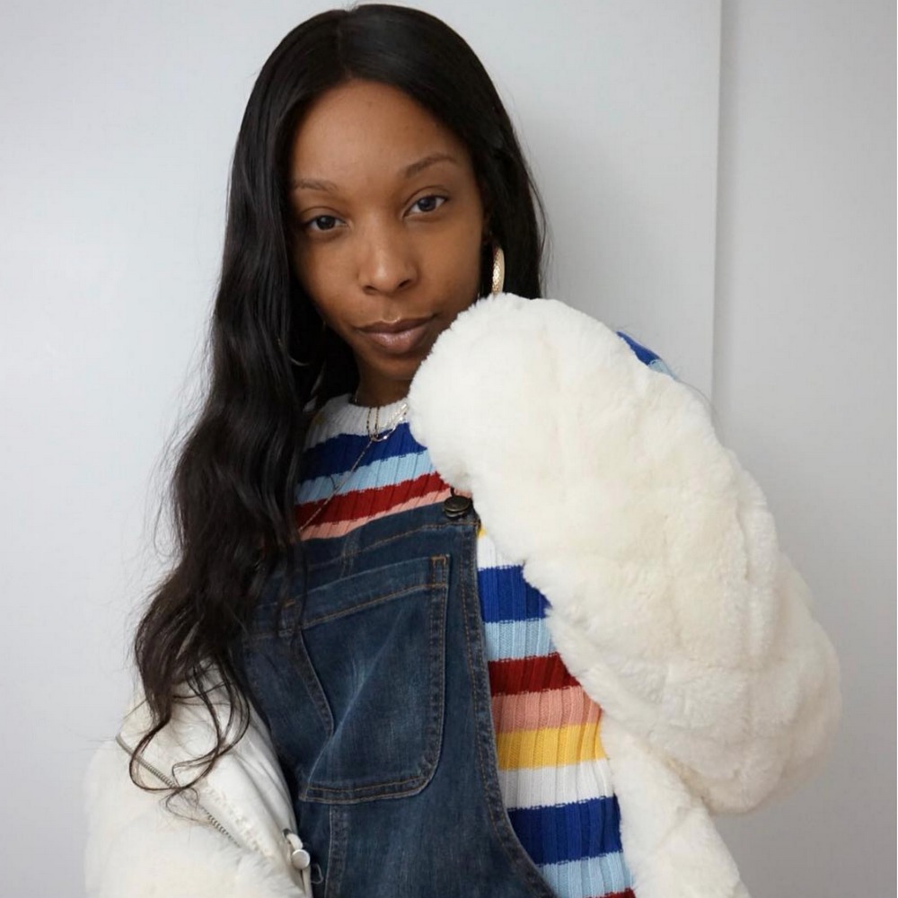 Meet your Posher, Mia